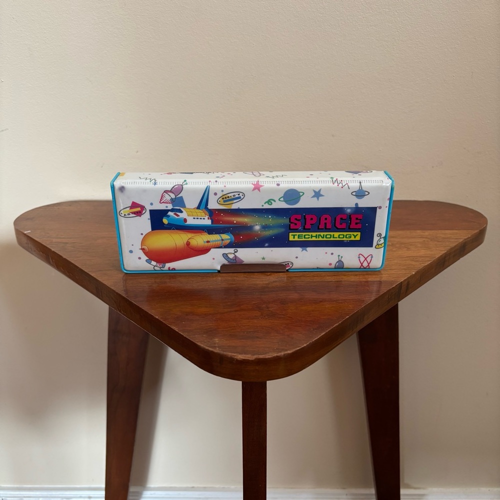 Vintage Flomo Pencil Box